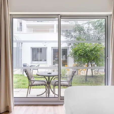 Hotel Royal Regency Paris 3*