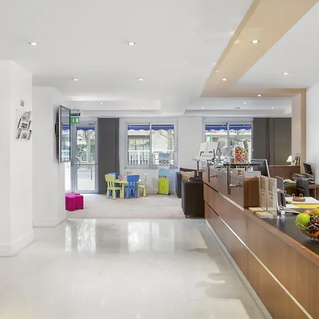 Royal Regency Paris Hotel 3*