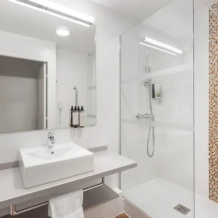 Royal Regency Paris 3*